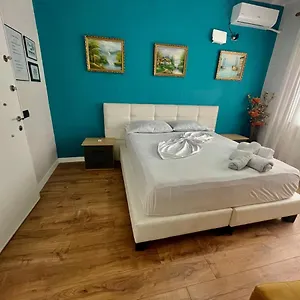 Gasthof Private Entry And Bathroom, Tirana