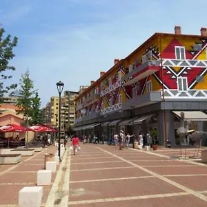 Pazari_ri_studio Tirana