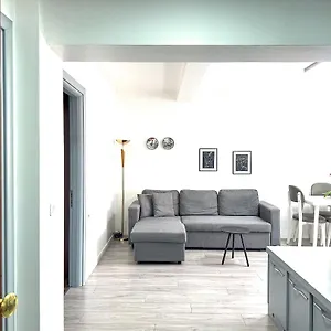 Center 2br Tirana