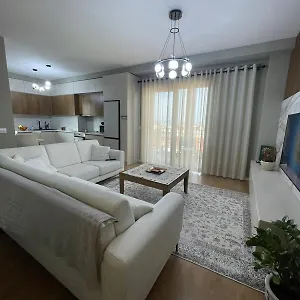 Apartament Garden Building Luxury, Tirana
